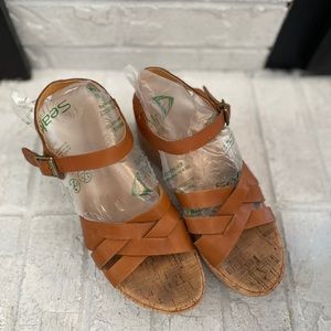 Korks sandals wedges